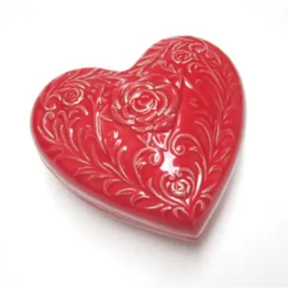 Large Red Heart Trinket Box Jewelry Keepsake - Picture 1 of 4